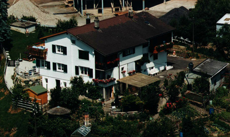 Luftaufnahme mit Gleitschirm  Herbst 2000